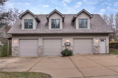 1813 Abbe Hill Dr, Eau Claire, WI 54703