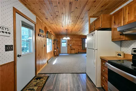 Entry Way - 47025 Twin Pines Ln, Cable, WI 54821 photo 2 of 2