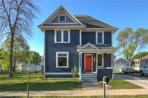 423 Vine St, Eau Claire, WI 54703