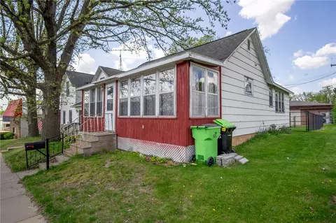 Exterior - 115 E 3rd Ave, Stanley, WI 54768 photo 8 of 8