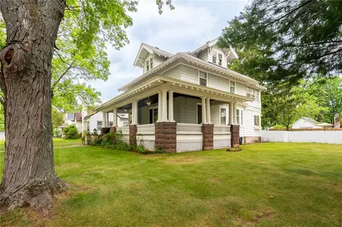 404 Walnut St, Spooner, WI 54801 photo 3