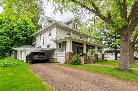 404 Walnut St, Spooner, WI 54801 photo 4