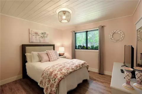 Bedroom - 45020 Sugar Bay Dr, Cable, WI 54821 photo 2 of 7