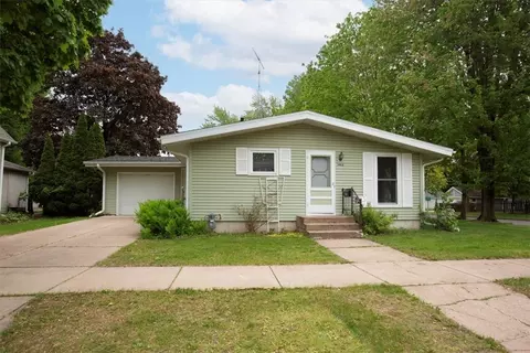 1402 Knapp St, Menomonie, WI 54751