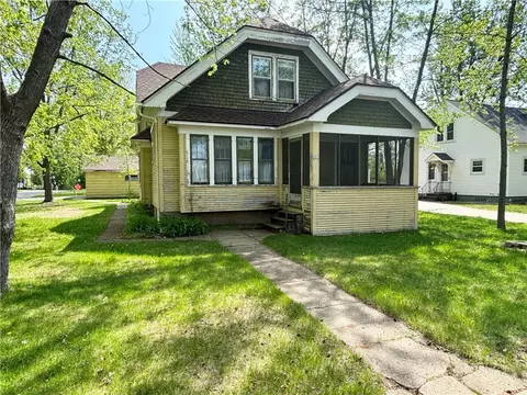 203 Reuter Ave, Rice Lake, WI 54868
