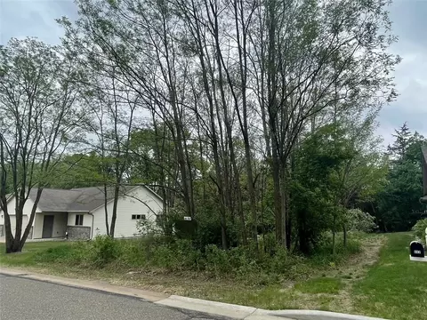 442 Tony St, Osceola, WI 54020