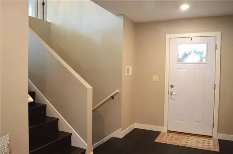 Entry Way - 263 Wisconsin Ave, Chetek, WI 54728 photo 6 of 7