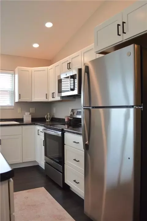 Kitchen - 263 Wisconsin Ave, Chetek, WI 54728 photo 4 of 4