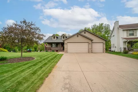 3829 Nicholas Dr, Menomonie, WI 54751