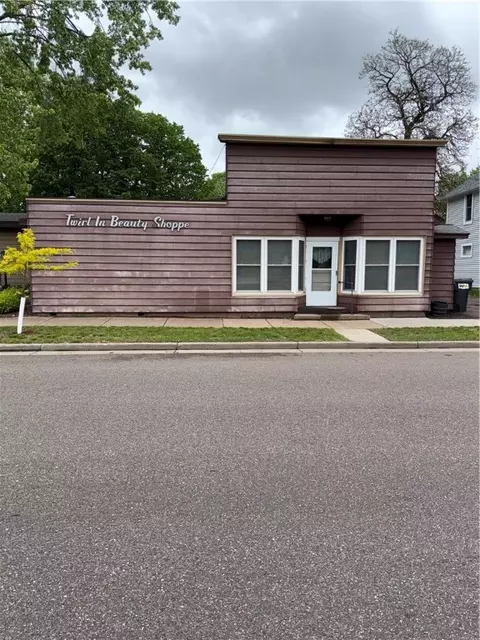 Exterior - 410-410 W 12 W Elm St, Chippewa Falls, WI 54729 photo 1 of 1