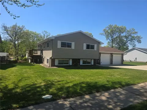 2626 Abbe Hill Dr, Eau Claire, WI 54703