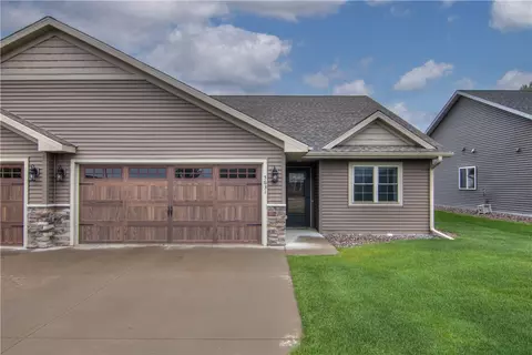 5631 Green Park Dr, Eau Claire, WI 54703