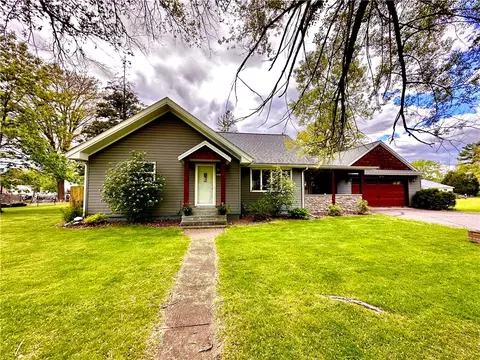 1019 N 2nd St, Bruce, WI 54819