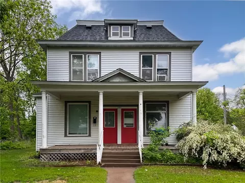 1120 7th St E #1-2, Menomonie, WI 54751