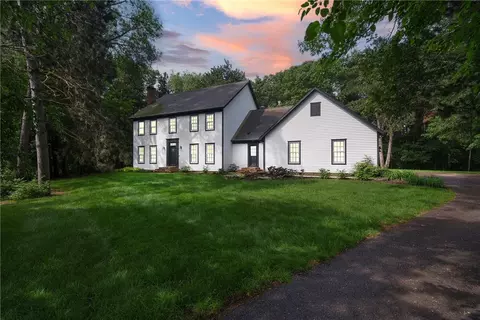 3712 Glen Crest Ct, Eau Claire, WI 54701