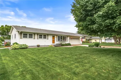 1008 Leonard Dr, Eau Claire, WI 54703