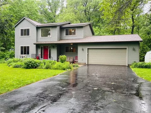 s8510 Thrush Drive, Eau Claire, WI 54701
