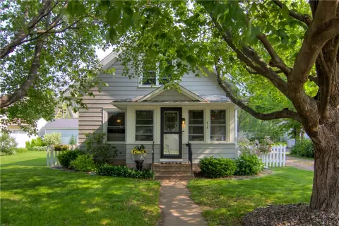 818 Maple St, Eau Claire, WI 54703