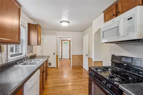 Entry Way - Undisclosed, Centuria, WI 54824 photo 1 of 2