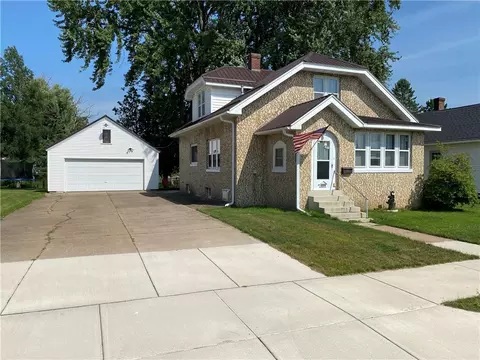 1114 Newman St, Bloomer, WI 54724