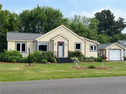 505 W Poplar Ave, Cameron, WI 54822