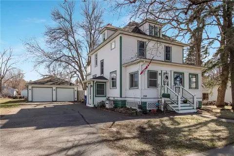 236 W 5th St, New Richmond, WI 54017