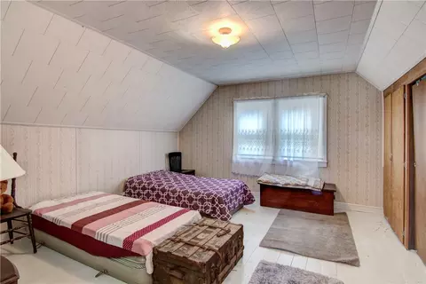 Bedroom - s13360 County Road B, Eleva, WI 54738 photo 2 of 4