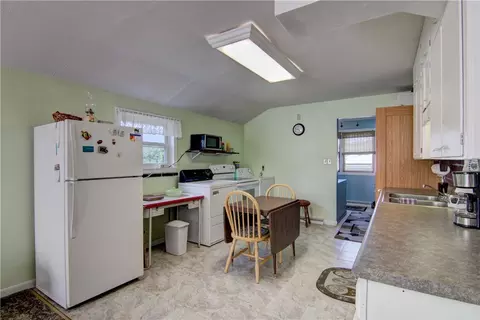 Kitchen - s13360 County Road B, Eleva, WI 54738 photo 2 of 3