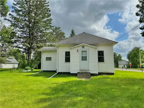 1008 Ludlow Ave, Cameron, WI 54822