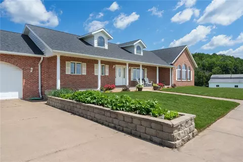 s6170 Valley Road, Fall Creek, WI 54742