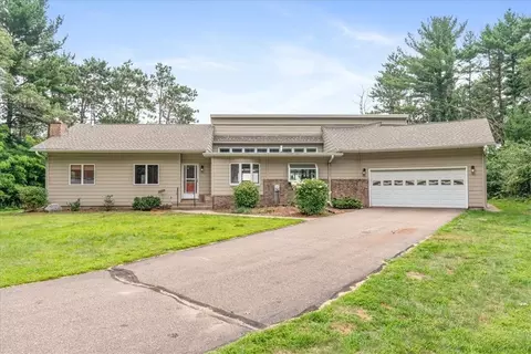 1103 N Moonlight Dr, Altoona, WI 54720