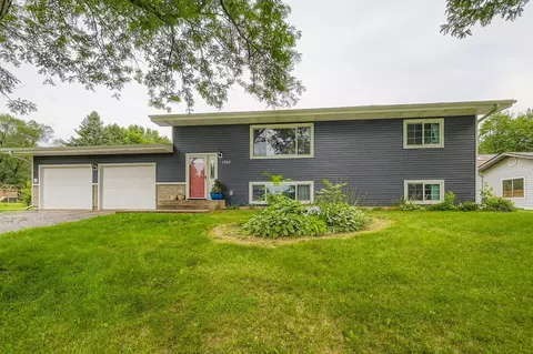 1363 Meadowlark Ln, New Richmond, WI 54017
