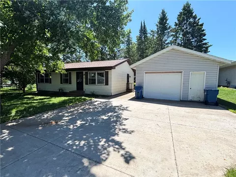 512 E Bracklin St, Rice Lake, WI 54868