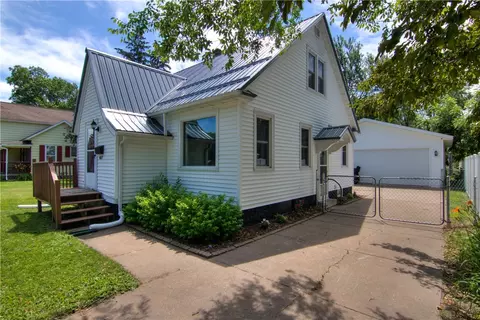 407 Dwight St, Chippewa Falls, WI 54729