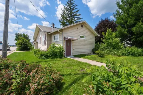 2 Hewett St, Neillsville, WI 54456