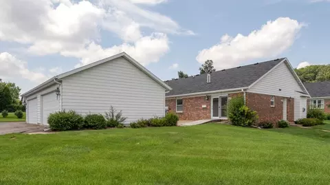 2004 Providence Ct #D-18 BDG 19, Eau Claire, WI 54703