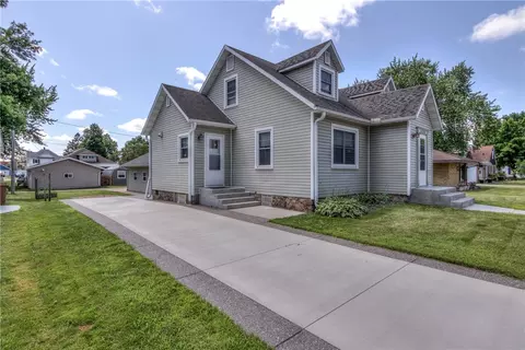 1520 10th Ave, Bloomer, WI 54724