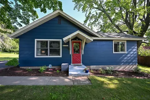 113 8th Ave, Shell Lake, WI 54871