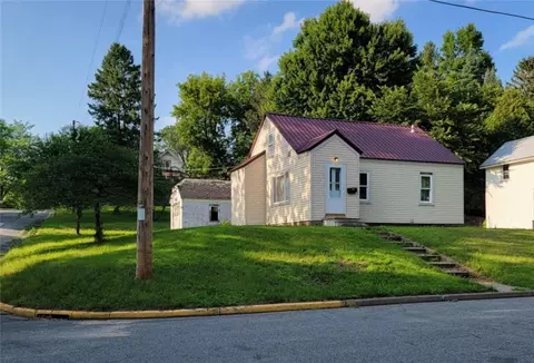 1203 13th Ave E, Menomonie, WI 54751