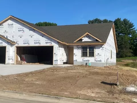 5121 Maple Leaf Path, Eau Claire, WI 54703