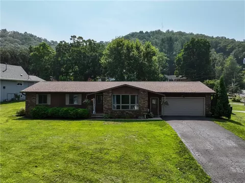 309 E Race Ave, Elmwood, WI 54740