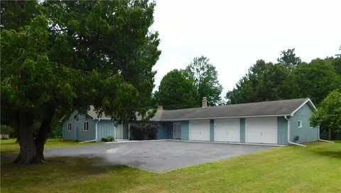 708 Phillips Ave E, Ladysmith, WI 54848