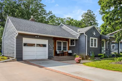 607 College St, Spooner, WI 54801