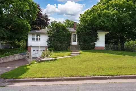 509 Earl St, Eau Claire, WI 54701