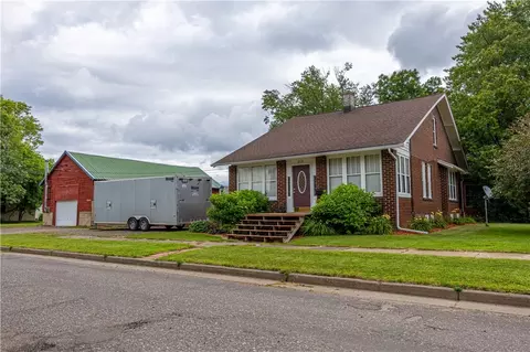 319 1st St S, Ladysmith, WI 54848