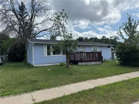1019 Daniels Ave, Altoona, WI 54720