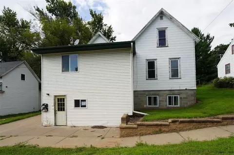 1215 14th Ave E #1&2, Menomonie, WI 54751