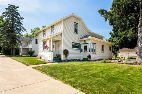 118 W Birch St, Chippewa Falls, WI 54729