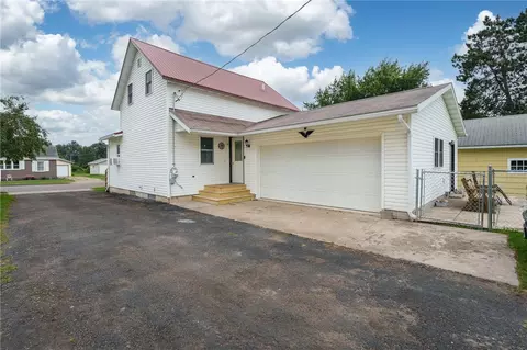 310 W Main St, Thorp, WI 54771