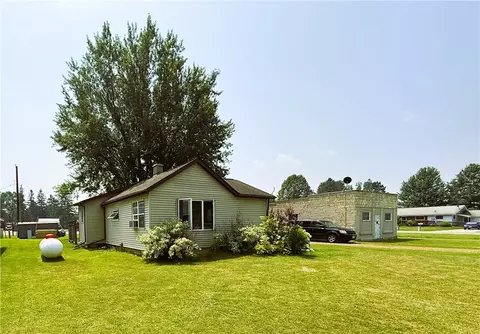 Exterior - w5587 Davlin Street, Sheldon, WI 54766 photo 4 of 9